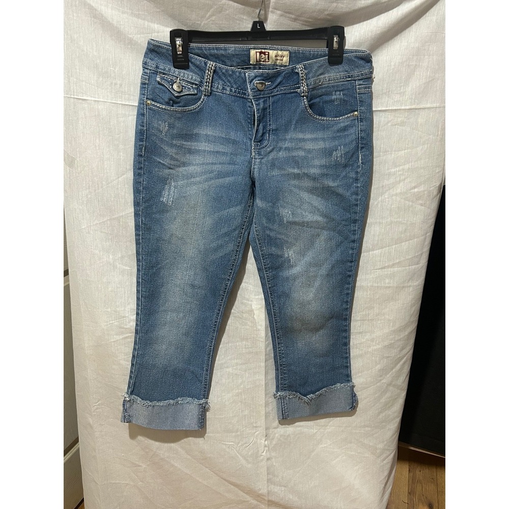 LEI Ashley Low Rise Cropped Jeans Distressed Embellished Pockets Size 9